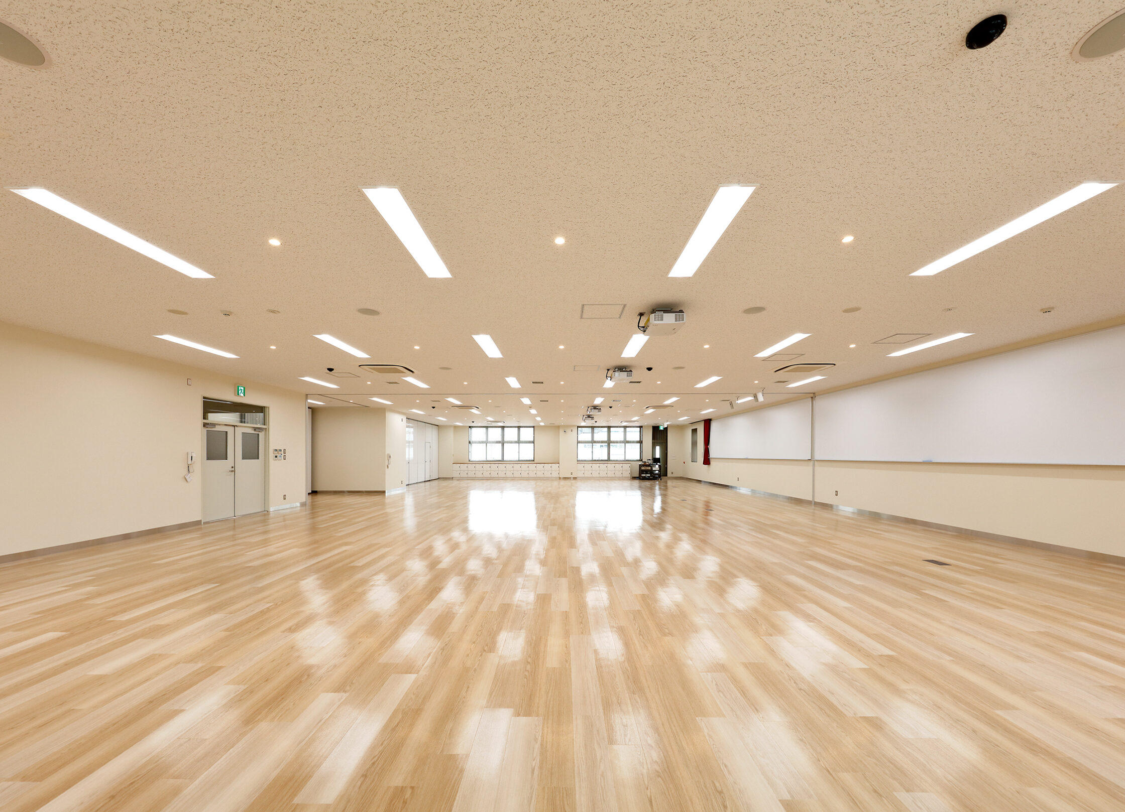 軽自動車検査協会　神奈川事務所、実務研修・実験センター