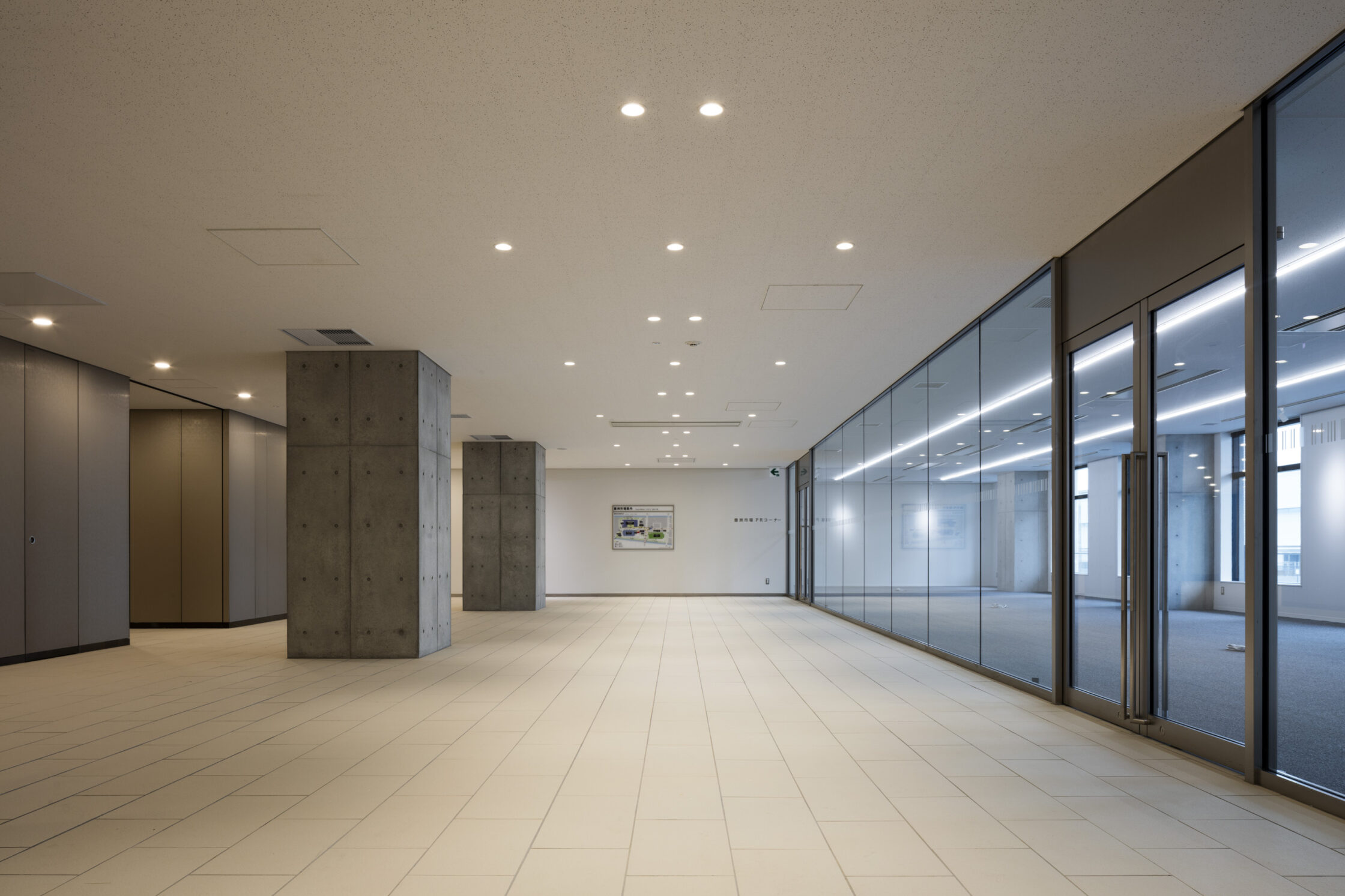 東京都中央卸売市場　豊洲市場管理施設棟